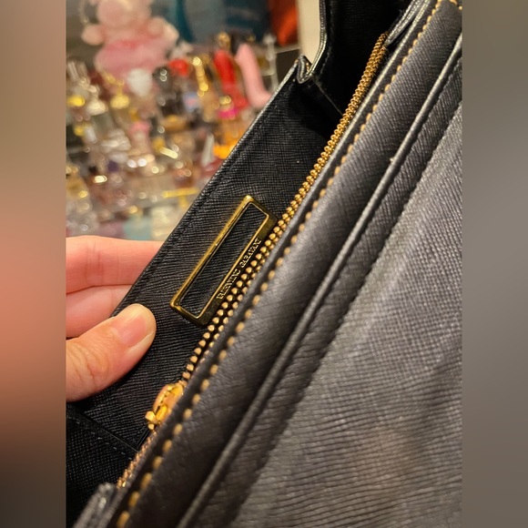 100% Authentic black VALENTINO GARAVANI medal motif vintage purse from Japan - Picture 4 of 10